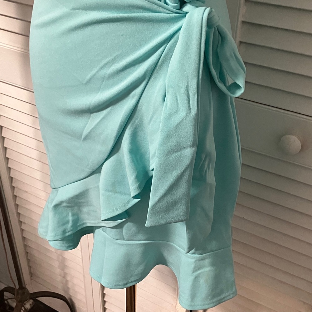 Chic Turquoise Wrap Mini Dress - Picture 7 of 11
